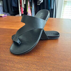 Naturalizer Black Nxtgen-Bolt Toe Loop Sandals - Size 6.5